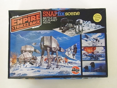 AIRFIX製プラモデルのパッケージ。スターウォーズ バトルオンアイスプラネットがのっしのっし雪上を歩く姿が想像できます。