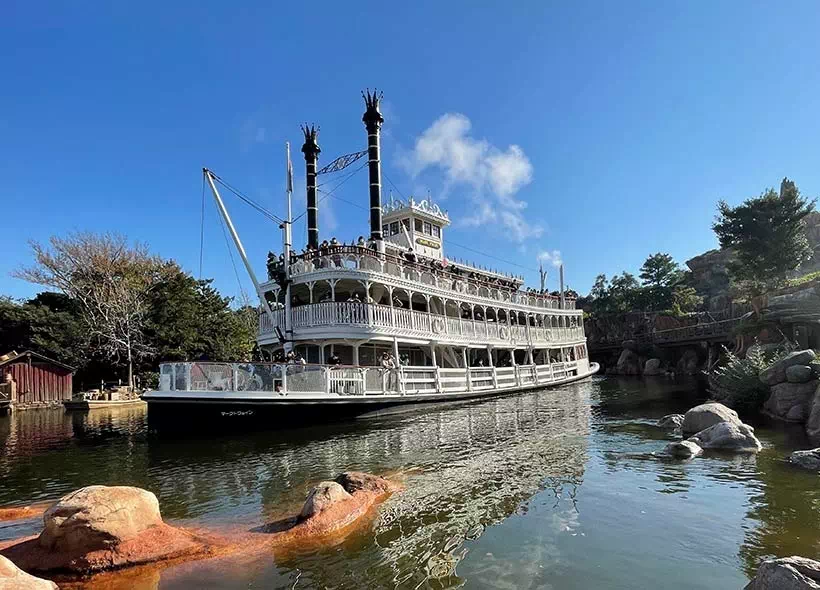 ディズニー 蒸気船 マークトウェイン号_昼