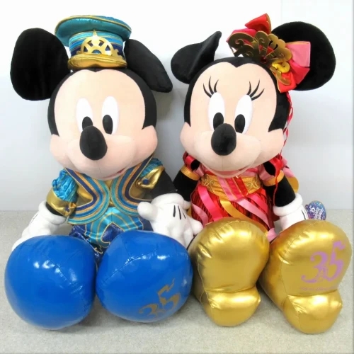 東京ディズニーリゾート 35周年限定 ミッキー＆ミニーの特大サイズぬいぐるみをお売りいただきました♪