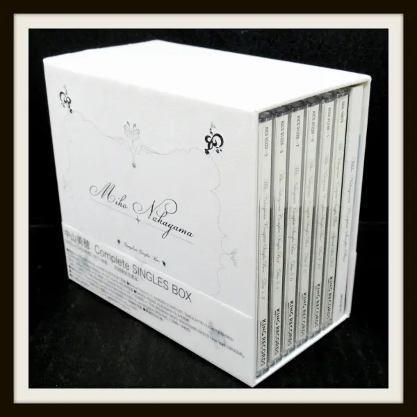 中山美穂 COMPLETE SINGLES BOX (初回限定生産DVD付)