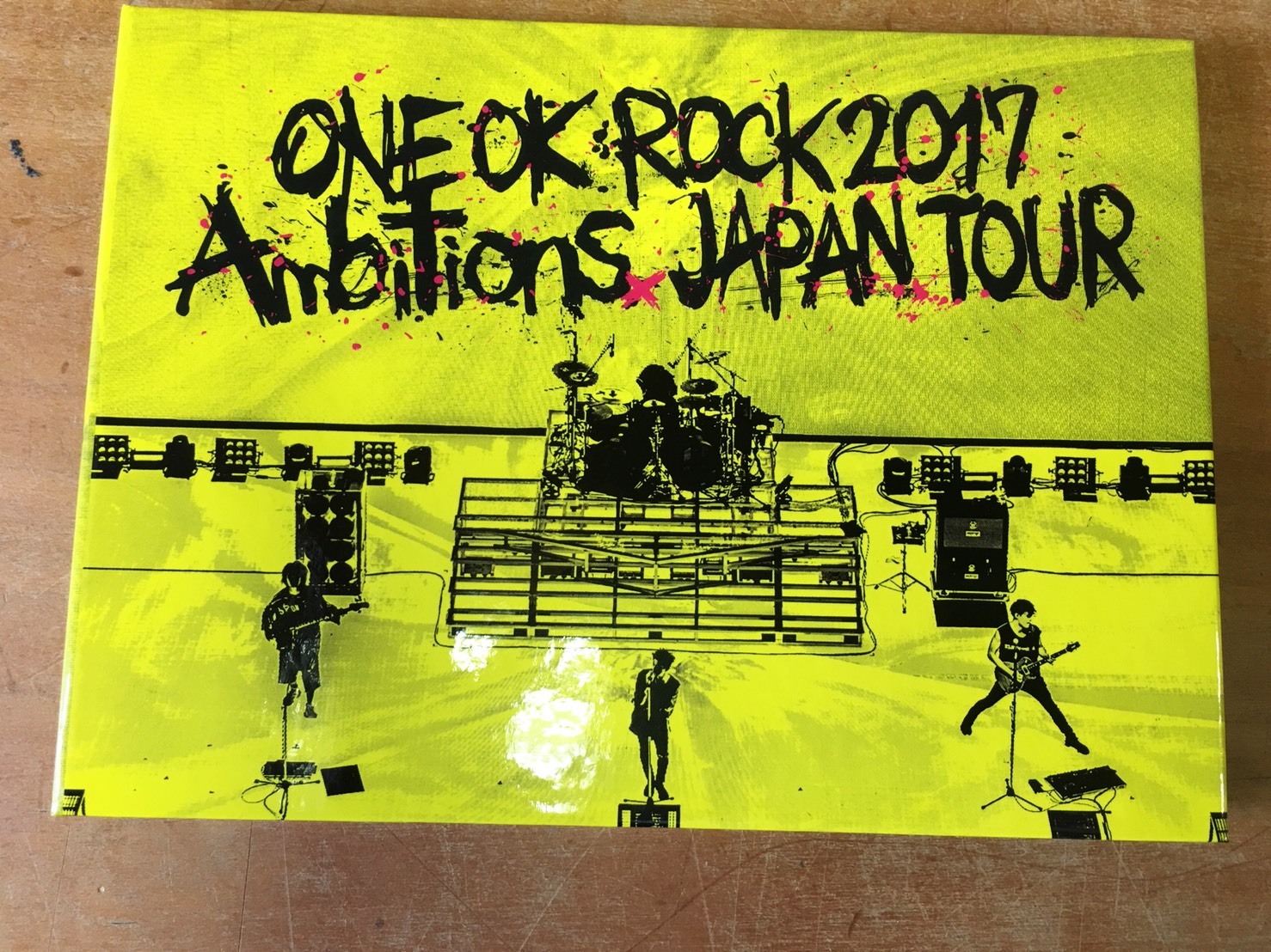 ONE OK ROCK 2017 Ambitions JAPAN TOUR Blu-ray 1