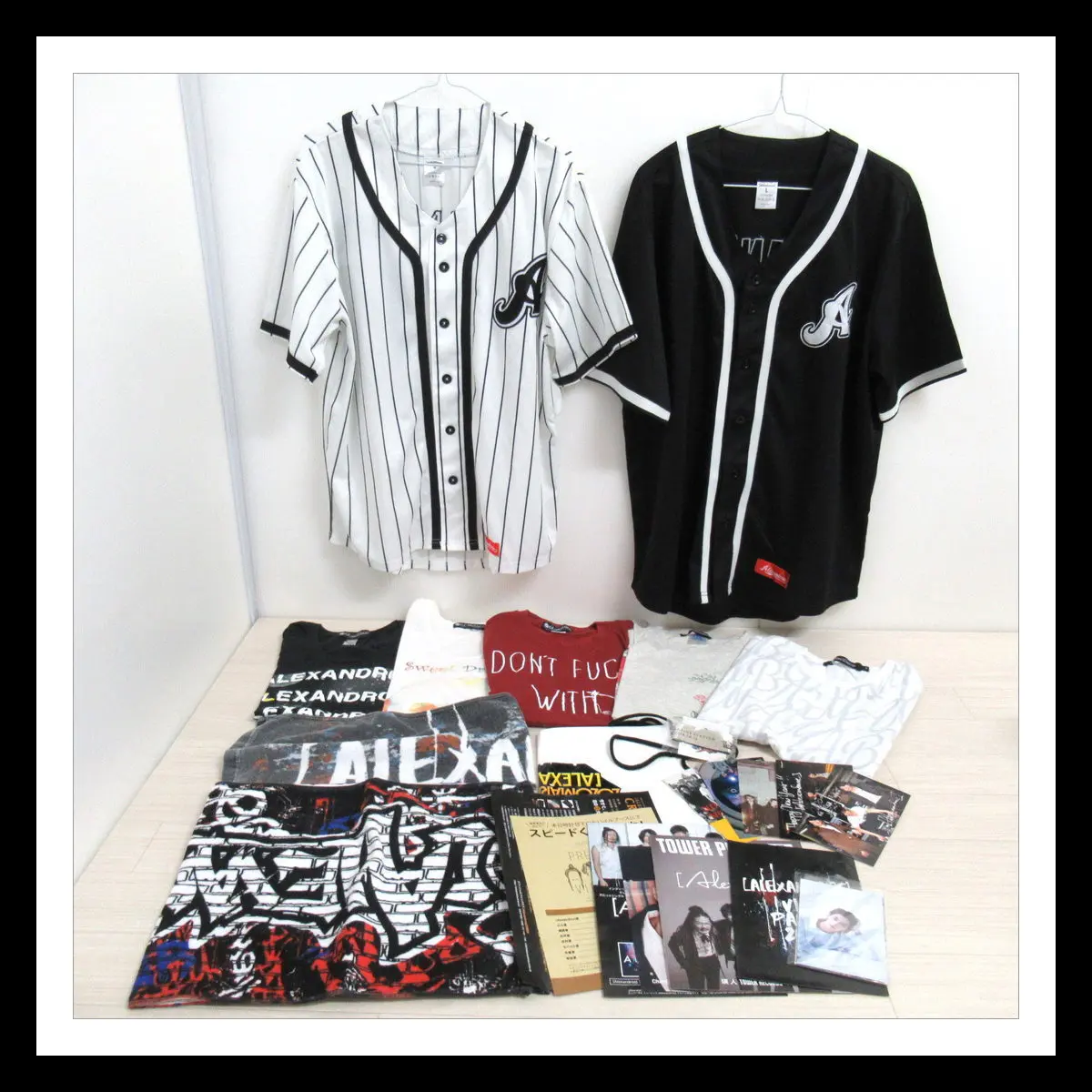 [Alexandros] Tシャツ ベースボールシャツ タオルなど
