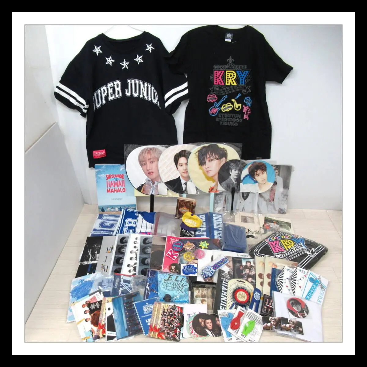 SUPER JUNIOR 関連グッズ Tシャツ クッション うちわ クリアファイル ペンライト バッグ他