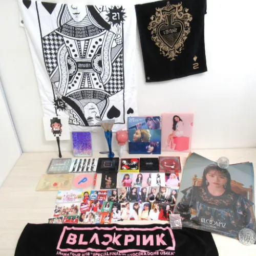 TWICE BLACKPINK ApinkなどK-POPアイドルグッズセット