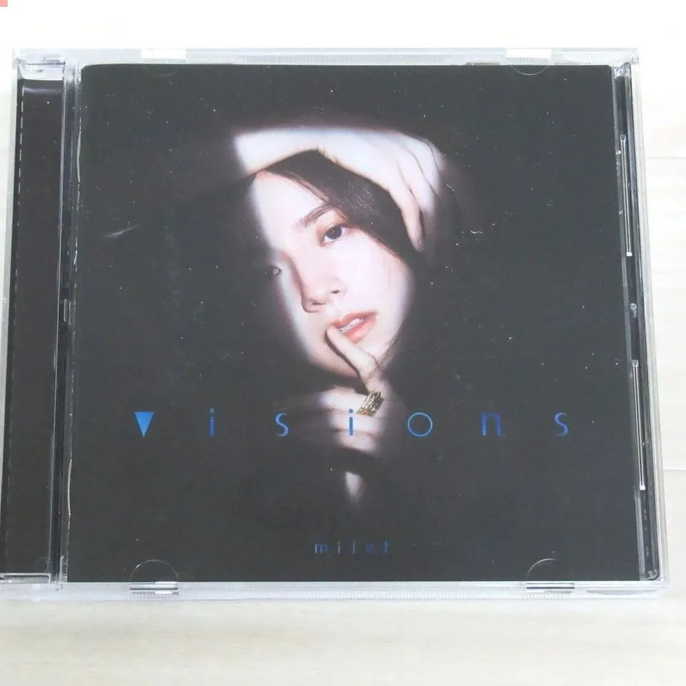miletさんの 2ndアルバム 「visions」を神奈川県横須賀市のお客様よりお譲り頂きました！