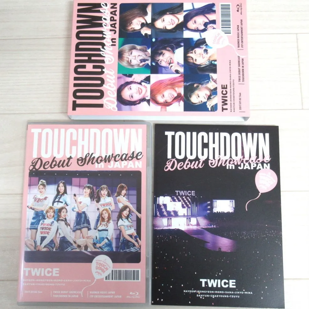 TWICE のTWICE DEBUT SHOWCASE“Touchdown in JAPAN ONCE JAPAN限定　Blu-rayを長崎県長崎市のお客様よりお譲りいただきました！