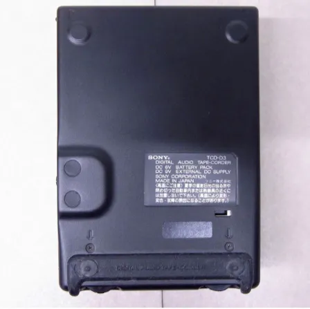 SONY TCD-D3 本体裏