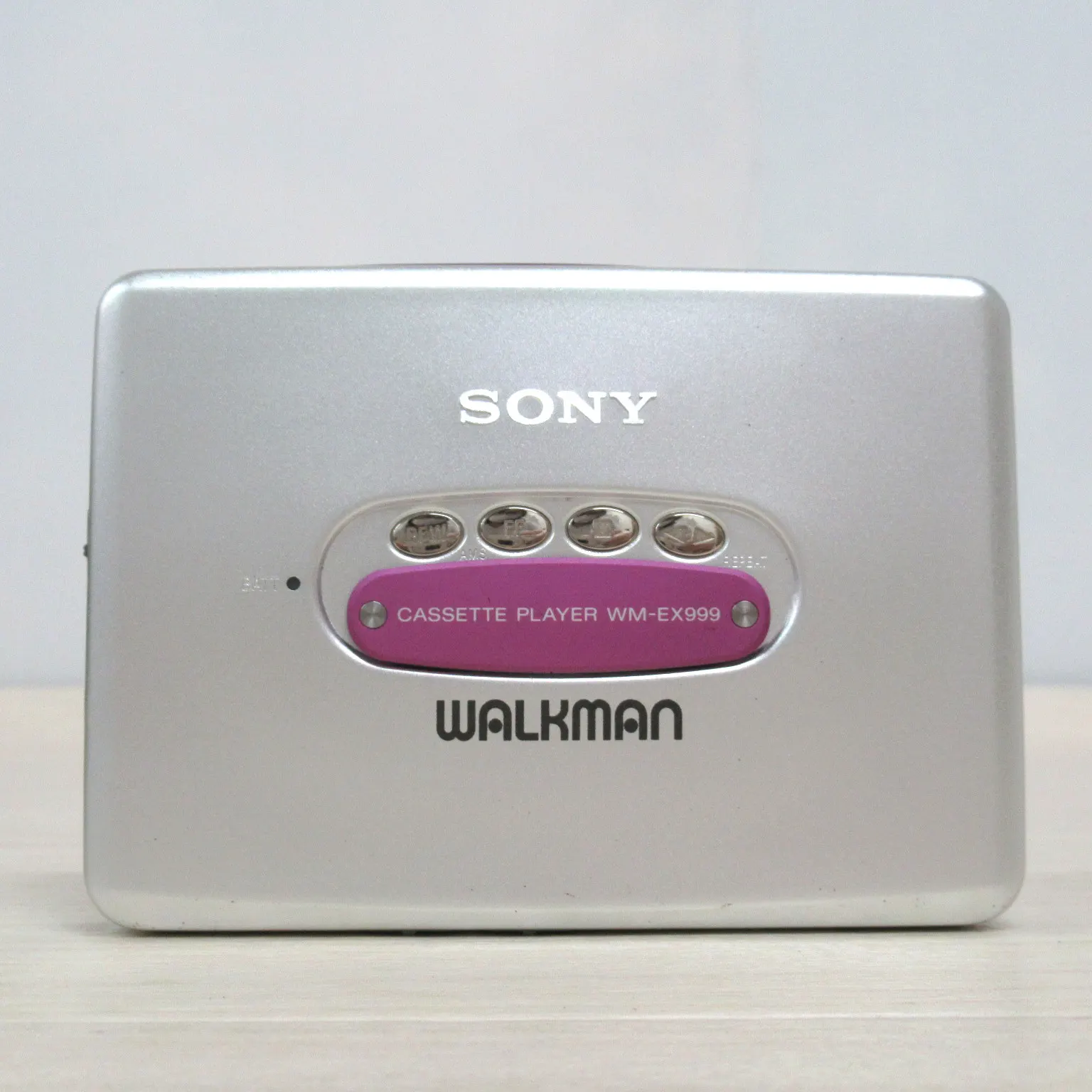 SONY-WALKMAN-WM-EX999-2