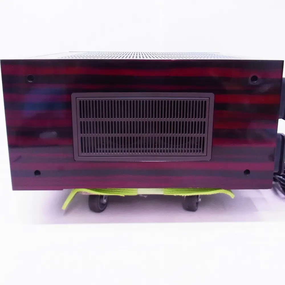 アキュフェーズのパワーアンプ P-800
サイド