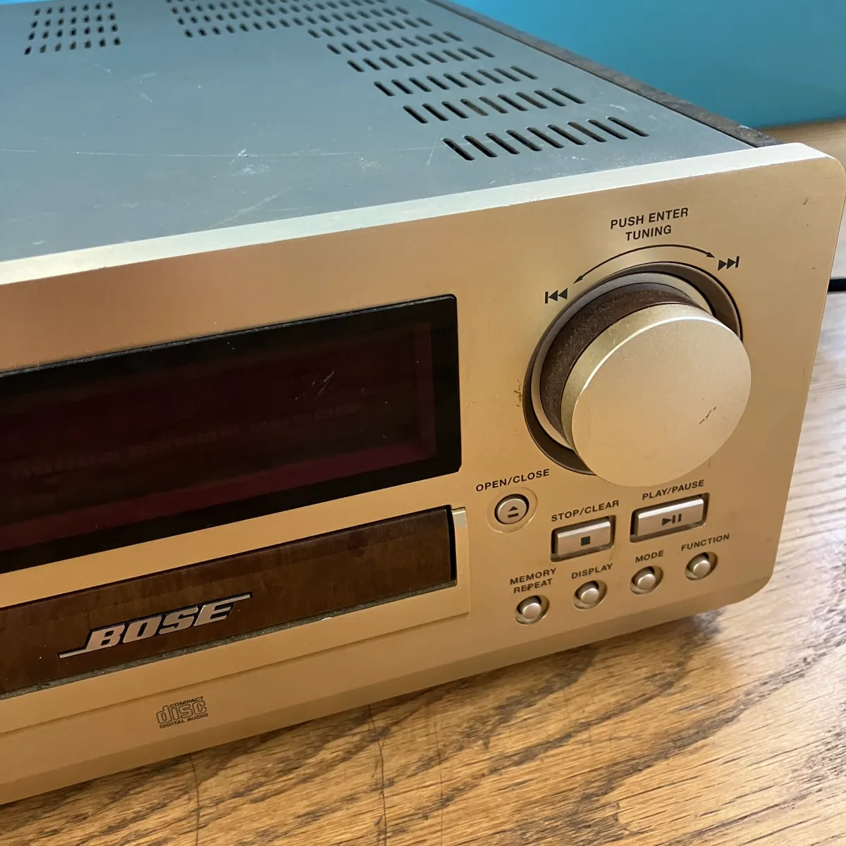 BOSE CDプレーヤーアンプ PLS-1410 チューニング部分のアップ写真