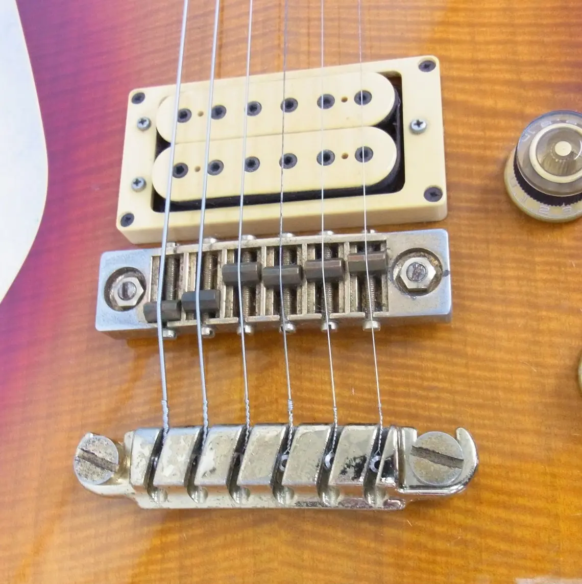 Ibanez Destroyer II ブリッジの拡大写真