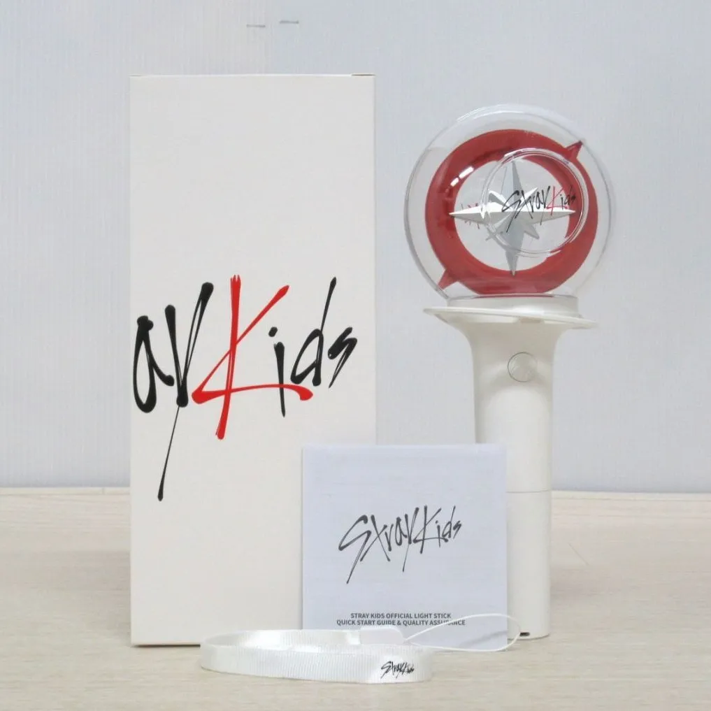 Stray Kids OFFICAL LIGHT STICK を奈良県奈良市のお客様よりお譲りいただきました！