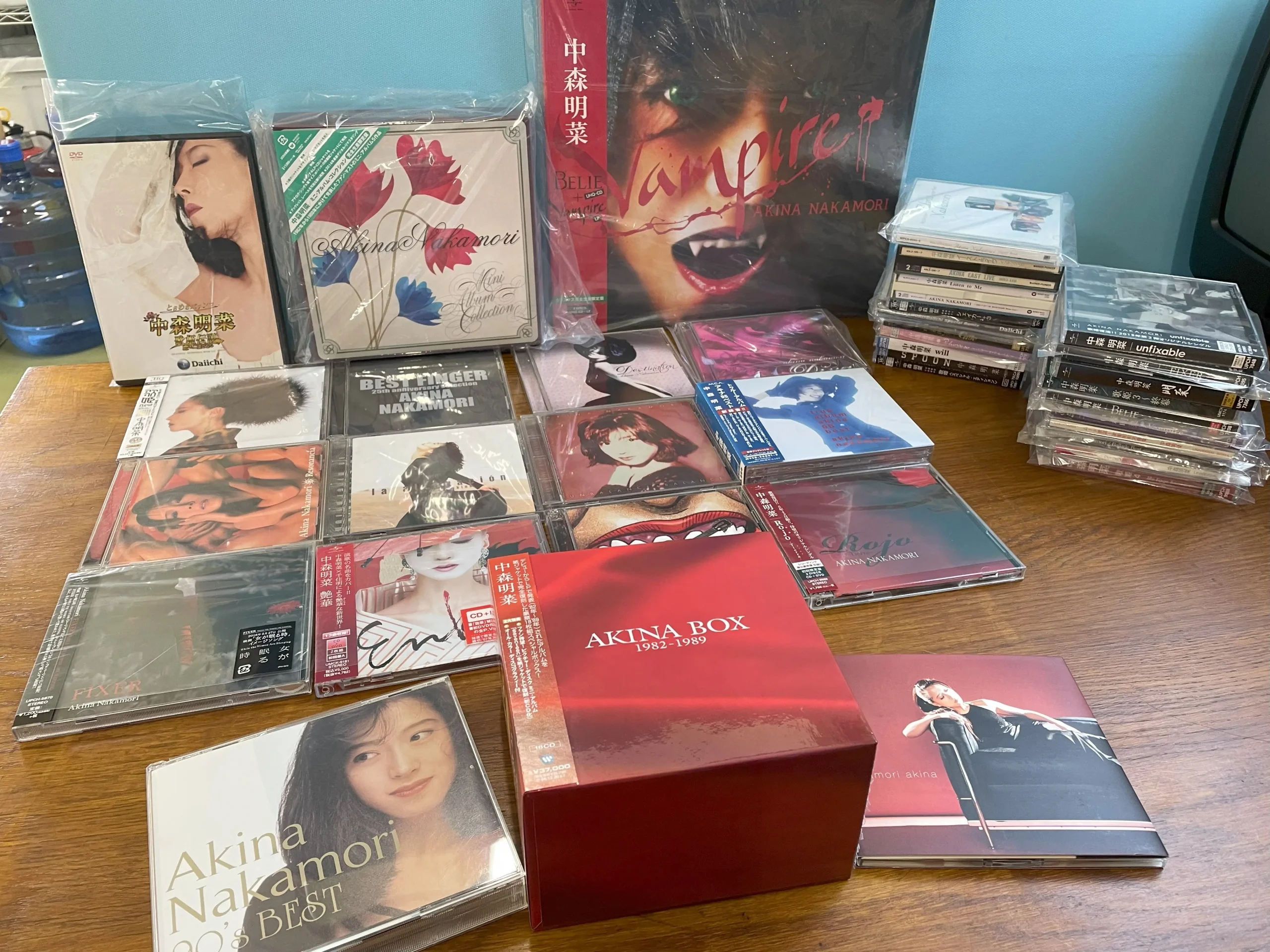 中森明菜　AKINA BOX や 歌姫伝説~’90s BEST [初回限定盤]など中森明菜CD