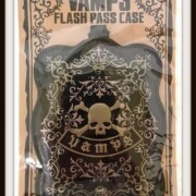 VAMPS FLASH PASS CASEフラッシュパスケース
レア度★★★★★☆☆☆☆☆ VAMPS FLASH PASS CASEフラッシュパスケース