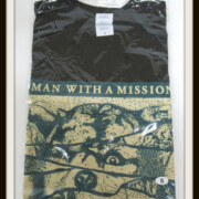The World's On Fire Tシャツ
レア度★★★★☆☆☆☆☆☆ MAN WITH A MISSION The World's On Fire Tシャツ