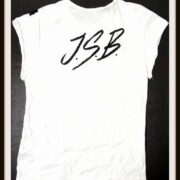 三代目J Soul Brothers カットオフスリーブTシャツ
レア度★★★★★★★☆☆☆ 三代目J Soul Brothers カットオフスリーブTシャツ