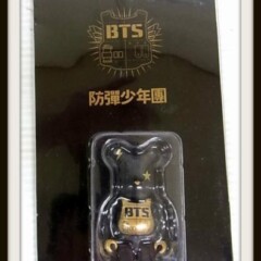 防弾少年団 BTS ×BE@RBRICK ベアブリック 100%
レア度★★★★★★★★☆☆ 防弾少年団 BTS ×BE@RBRICK ベアブリック 100%
