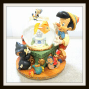 ディズニー ピノキオ オルゴール スノーグローブ スノードーム Toyland by Victor Herbert フィガロ クレオ