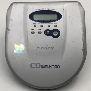 CD ウォークマン D-E525