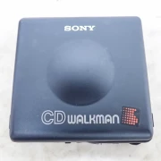 SONY CDウォークマン D-82 ポータブル 8cm CDプレーヤー