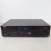 SONY CDプレーヤー CDP-555ESJ