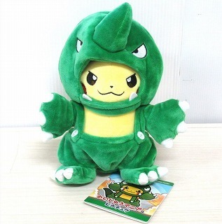 ポケモンセンター 2018年 かいじゅうマニアなピカチュウ ぬいぐるみ