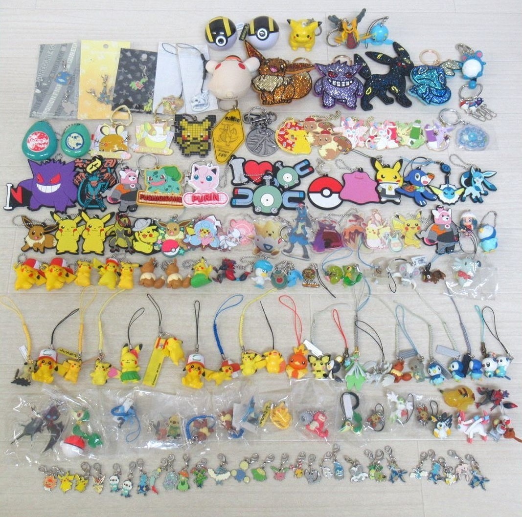 ポケモンのキーホルダーやストラップ、チャームなど大量にお譲り頂きました！