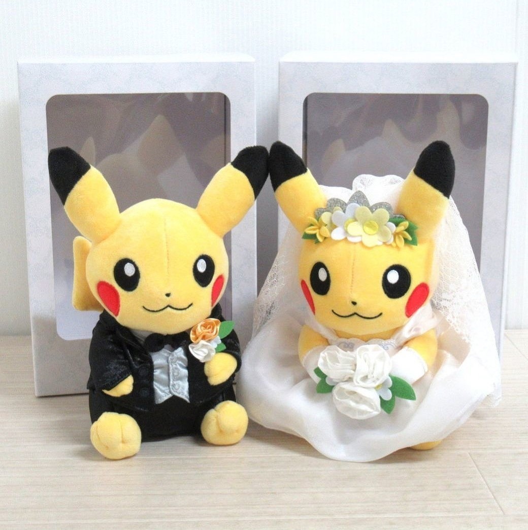 ポケモンセンター限定のピカチュウ ウエディング ペア オスのすがた/メスのすがたぬいぐるみ