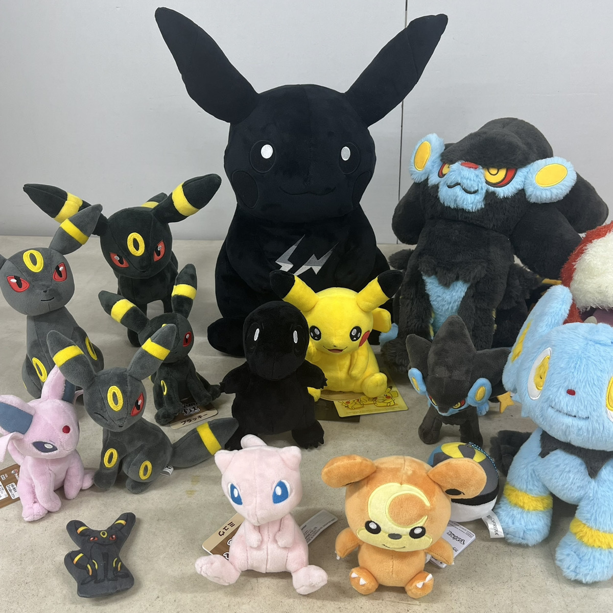 THUNDERBOLT PROJECT BY FRGMT & POKÉMONのピカチュウ・ヒトカゲ、ポケセンとプライズのぬいぐるみをお譲りいただきました!