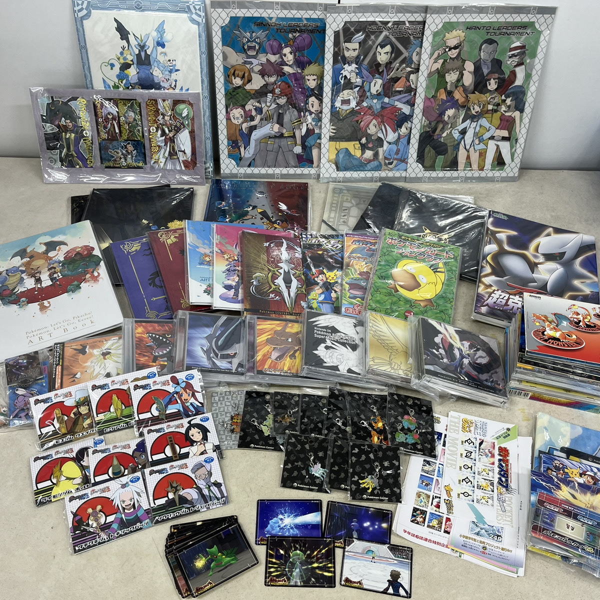 様々な種類のポケモングッズ