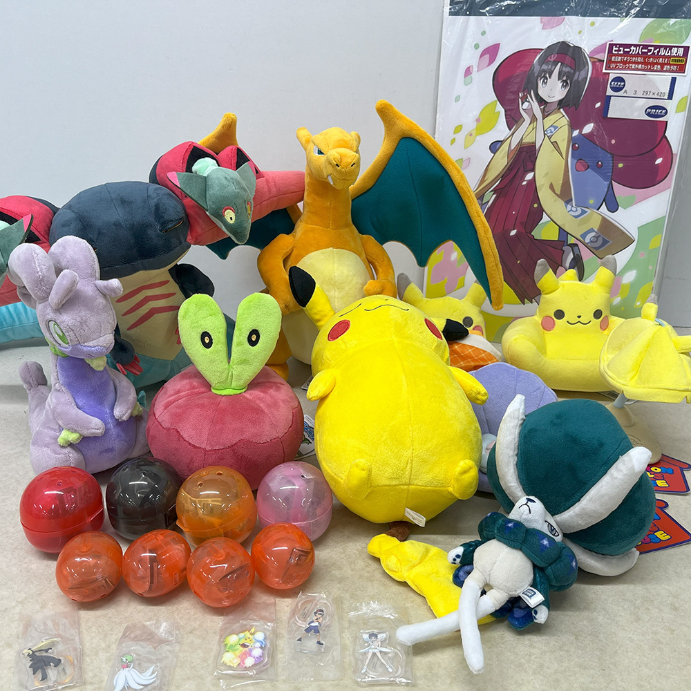 ポケセンやタカラトミー等のぬいぐるみ（カジッチュ、ドラパルト他）や海外ポケセン限定ポスター等をお譲りいただきました！