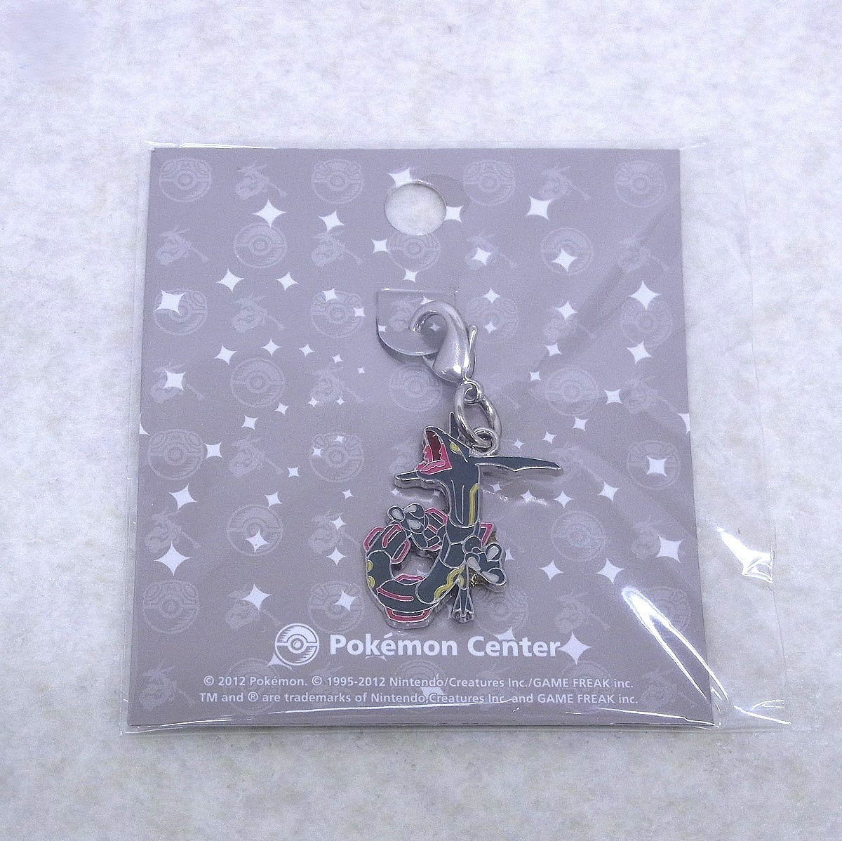 ポケモンセンター限定 黒いレックウザのメタルチャーム